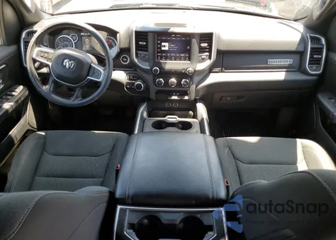 2020 Ram 1500 Big Horn/Lone Star z USA, uszkodzony, nr VIN 1C6SRFFT6LN393486